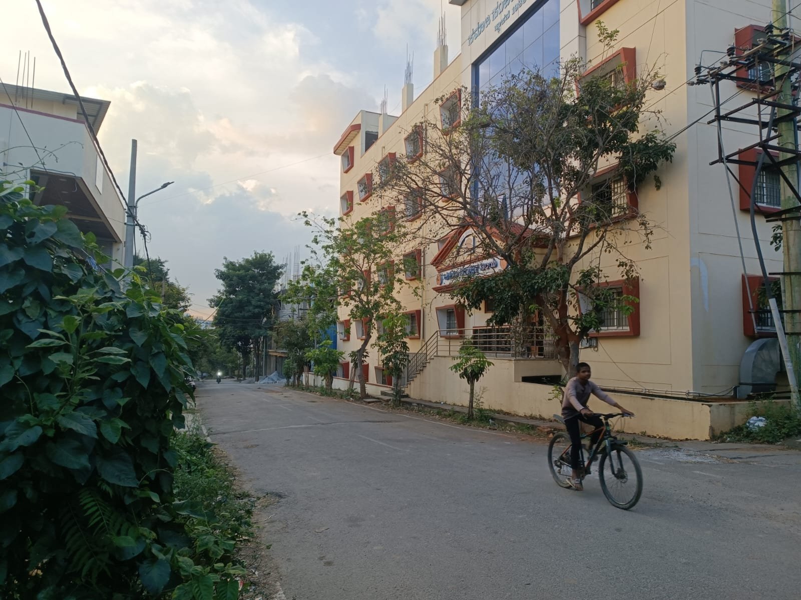 pLOT @ UTTARAHALLI