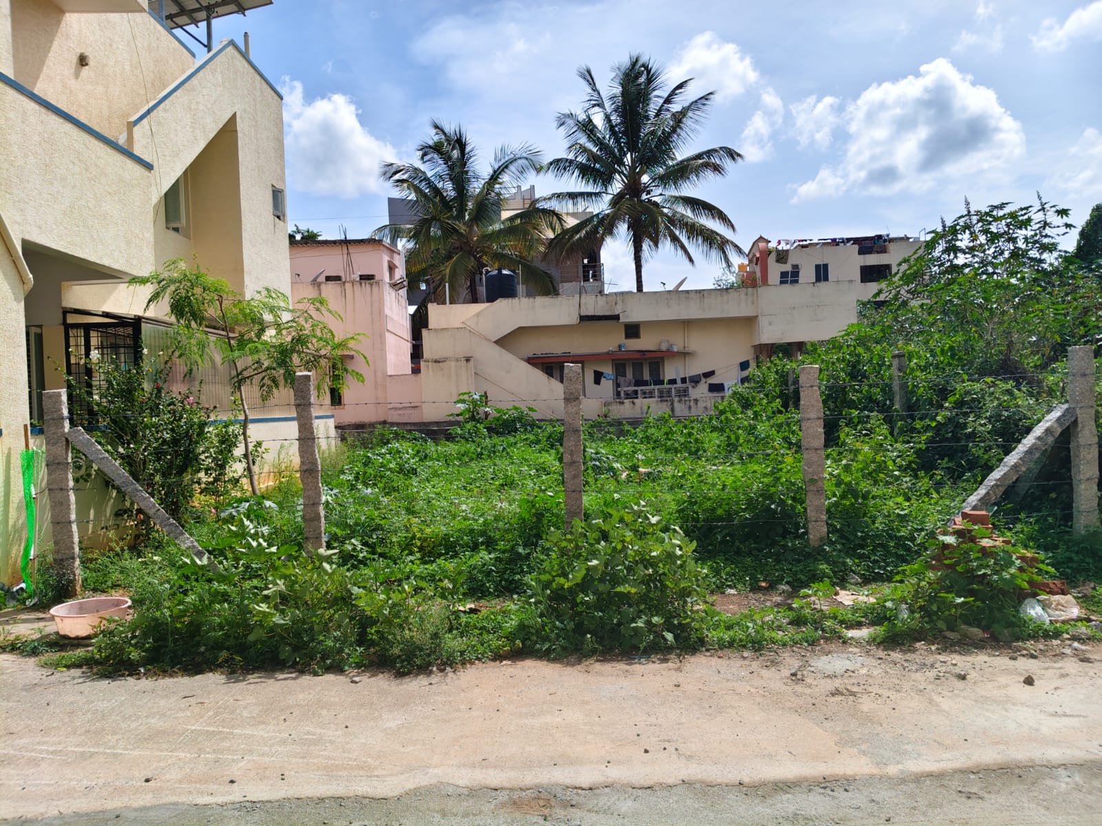 Plot @ Vajrahalli